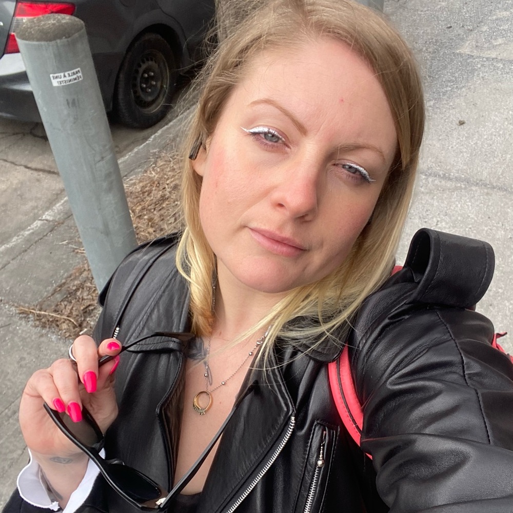 Meet your Posher, Pamela